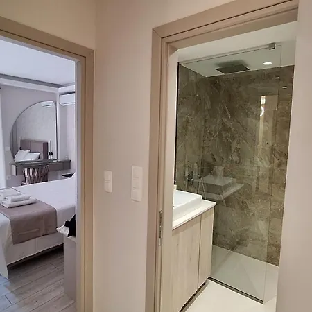 Pnoe, By Miorah Selections Apartman *